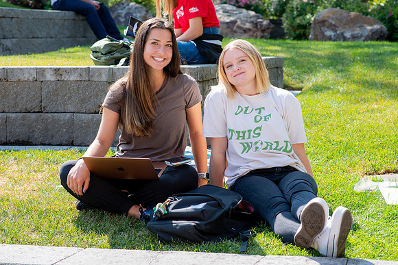 Students around campus during the first week of the Fall semester.