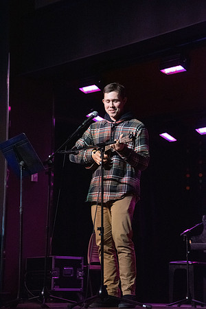New student talent show - Apr 2022