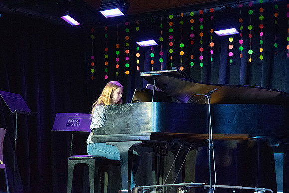 New student talent show - Apr 2022