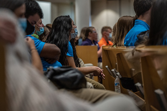 New student mentors participate in training before Get Connected starts.