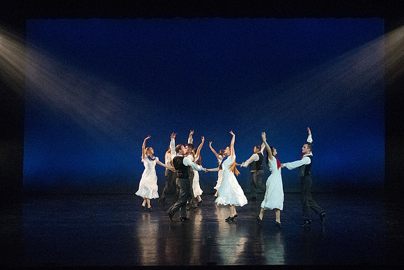 Department of Theatre and Dance showcase the power of art through this semester’s Extravadance theme, “Art Embodied.” Using famous works of art as their inspiration, t­­he dancers express various art