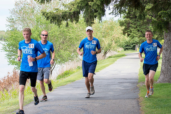 This year's Temple to Temple relay attracted over 400 participants.