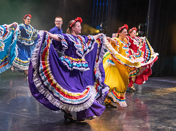 Students performing on Extravadance.