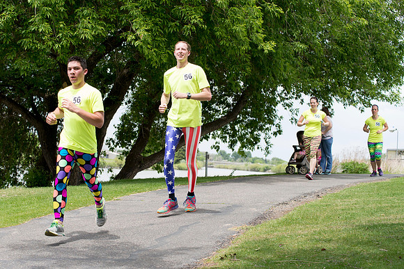 This year's Temple to Temple relay attracted over 400 participants.
