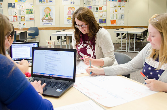 Jeff Pulsipher, of the Teacher Education Falcuty, instructs his Elementary Education Practicum Class.