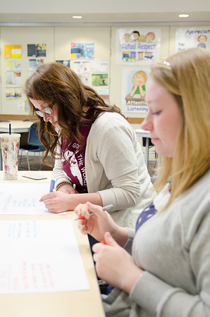 Jeff Pulsipher, of the Teacher Education Falcuty, instructs his Elementary Education Practicum Class.
