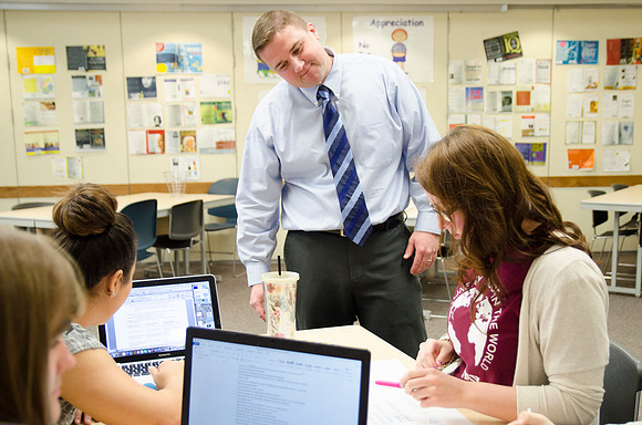 Jeff Pulsipher, of the Teacher Education Falcuty, instructs his Elementary Education Practicum Class.
