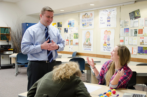 Jeff Pulsipher, of the Teacher Education Falcuty, instructs his Elementary Education Practicum Class.