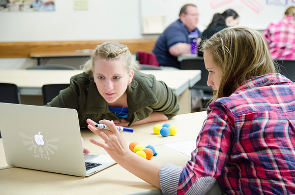 Jeff Pulsipher, of the Teacher Education Falcuty, instructs his Elementary Education Practicum Class.