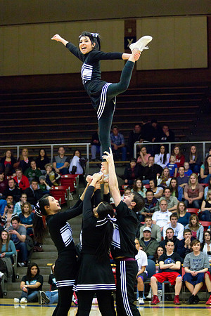 Cheerleaders at the slam dunk contest.