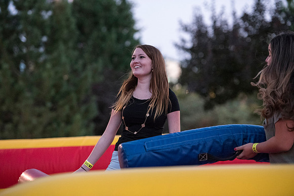 Students kick off the new semester with fun and games at i-Night.