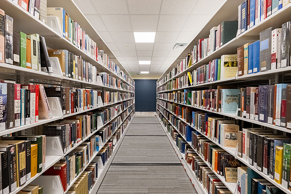 Final construction stages of the library.