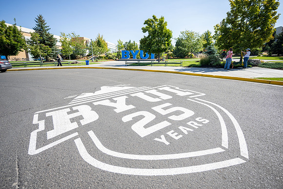 25 Year Roundabout Logo - Sept 2025