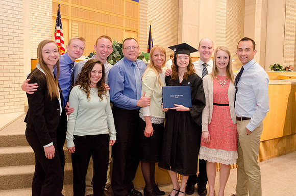 A new graduate and their family. Photo by Erik Hill.