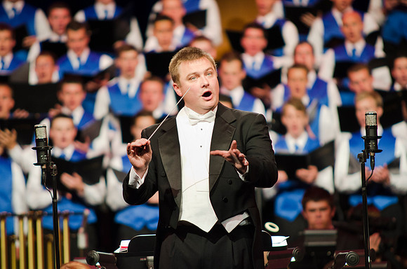 Alex Boye and BYU-Idaho Students perform in concert to celebrate American Patriots and Pioneers.