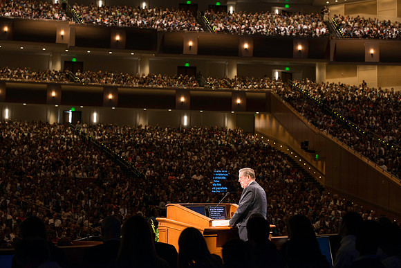 Elder Jeffery R. Holland speaks to a packed house in the BYU-Idaho Center.