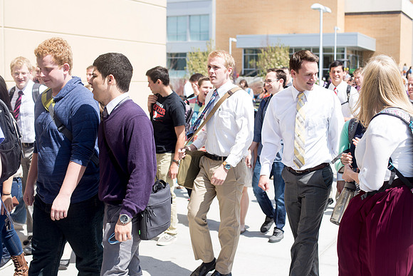 Students make their way into Devotional.