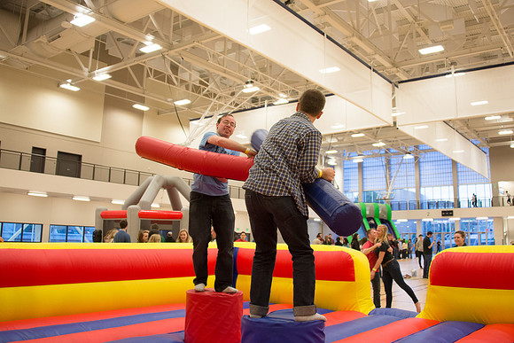Students kick of the new semester at I-Night.
