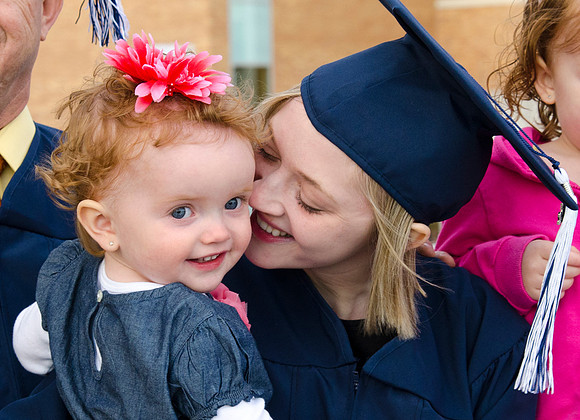 Carissa Abrams with daughter Oaklie.