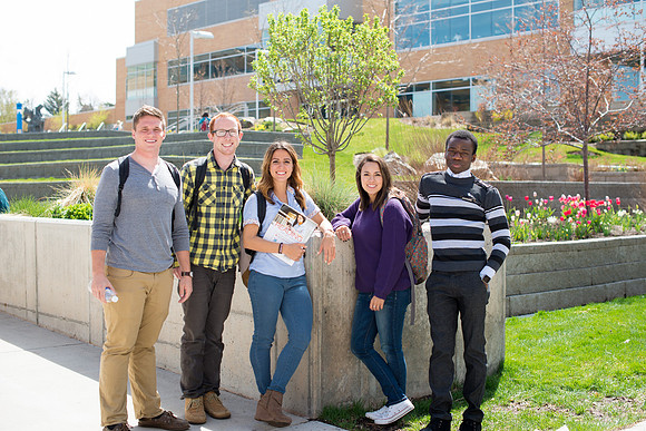 Students gather in the amphitheater the first week of Spring Semester.