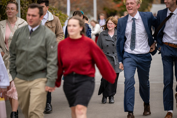 Elder Quentin L. Cook Devo - Oct. 2025