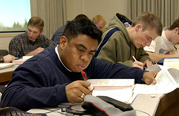 Accounting Class students taking notes 2004
