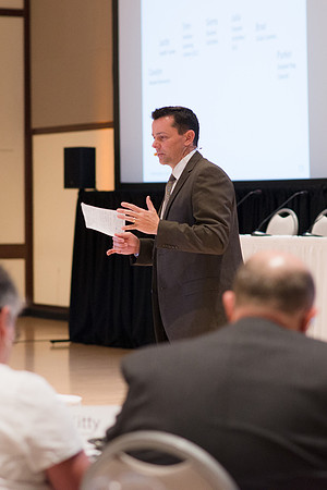 Derek Fey leads a discussion with student leaders at the Presdient's Advancement Council.