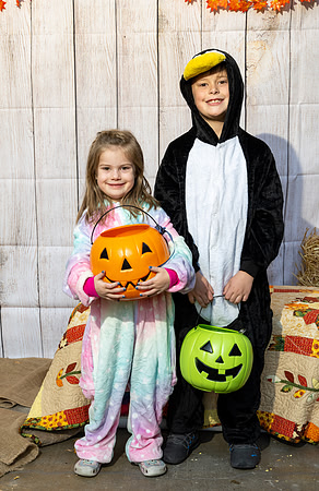 Online Learning Department, Halloween Carnival in Lamprecht Hall courtyard.