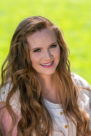 Melissa Deason, a student in the new Social Media Marketing class, created a website on tips for beauty and fashion.