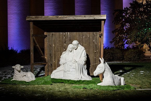Campus Christmas - Nov 2022