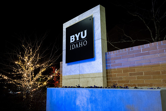 Campus Christmas Lights - Dec 2025