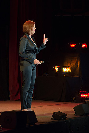Kim Flynn (a business consultant, bestselling author, entrepreneur, and national speaker) speaks at Power to Become.