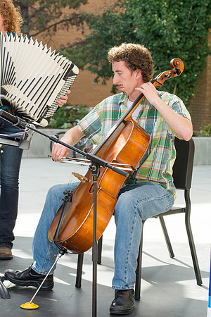 The Brazilian harvest festival, organized by students, featured music games and dancing.