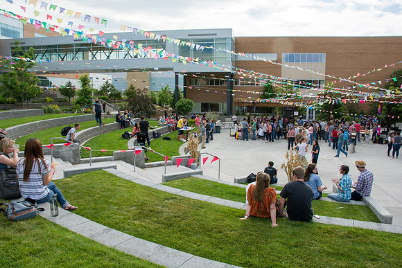 The Brazilian harvest festival, organized by students, featured music games and dancing.