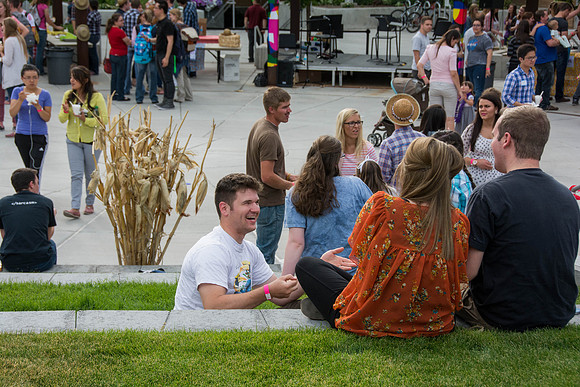 The Brazilian harvest festival, organized by students, featured music games and dancing.