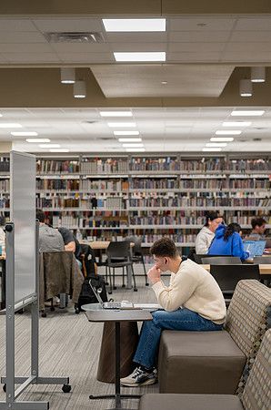 Students On Campus - Jan 2026