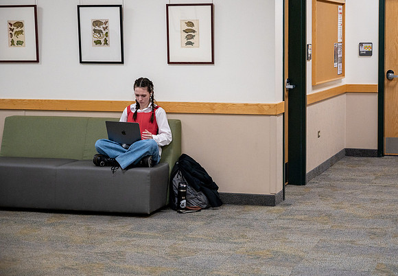 Students Studying on Campus - Jan 2026