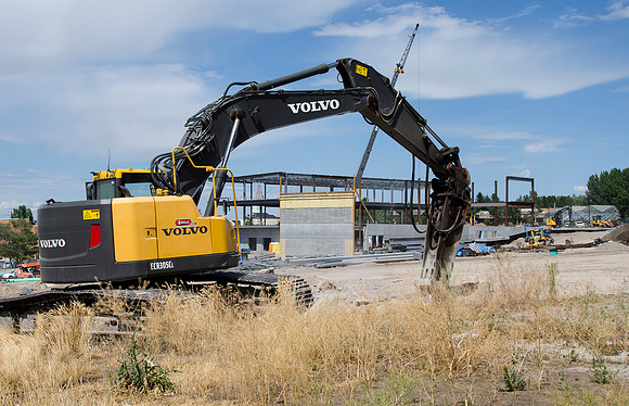 Construction continues on the Science and Technology Building.