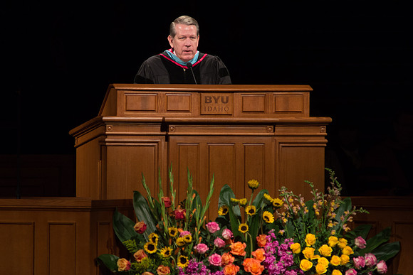 Elder Donald L. Hallstrom, Presdiency of the Seventy, speaks at graduation commencement ceremony.