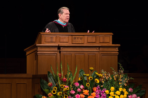 Elder Donald L. Hallstrom, Presdiency of the Seventy, speaks at graduation commencement ceremony.