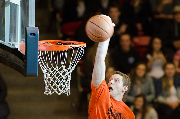 Hosted by Student Activities, the annual Slam Dunk Competition features a Student vs. Employee 3-on-3, 3-Point Shooting, and Slam Dunk Contests along with great entertainment between events.