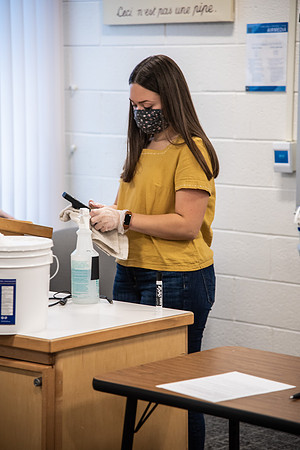 Students sanitizing Oct 2020
