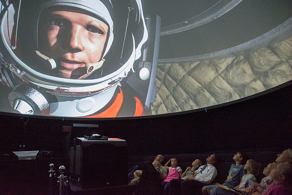 The Romney Building Planetarium had shows every hour classes were offered.