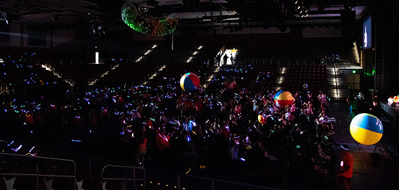 Students participate of the New Student Talent Show in the Hart building.