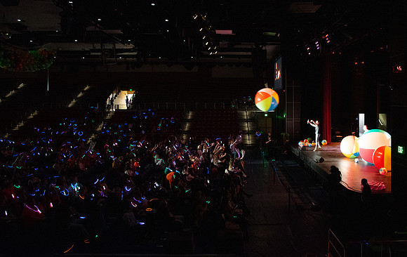 Students participate of the New Student Talent Show in the Hart building.
