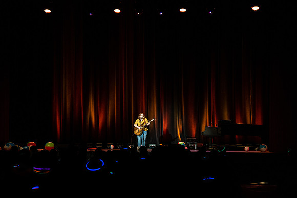 Students participate of the New Student Talent Show in the Hart building.