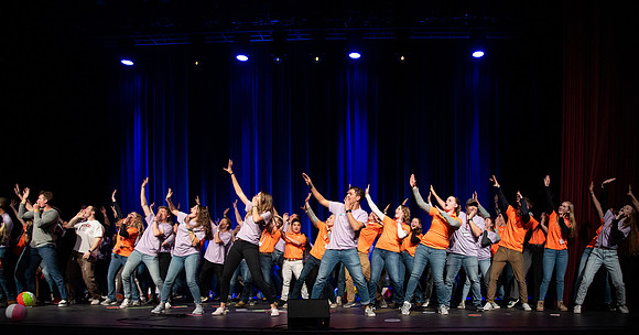 Students participate of the New Student Talent Show in the Hart building.