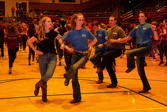 Students participate of the Country Dance Kickoff during the first week of the Winter Semester.