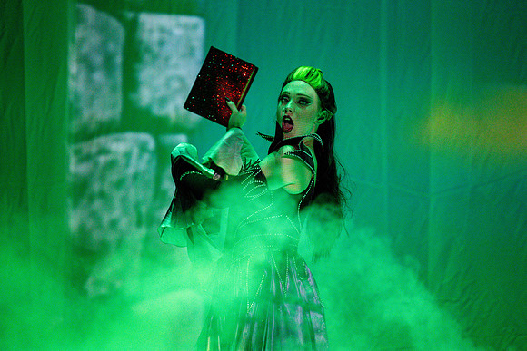 Wizard of Oz on Ice Center Stage Apr 2026