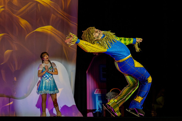 Wizard of Oz on Ice Center Stage Apr 2026